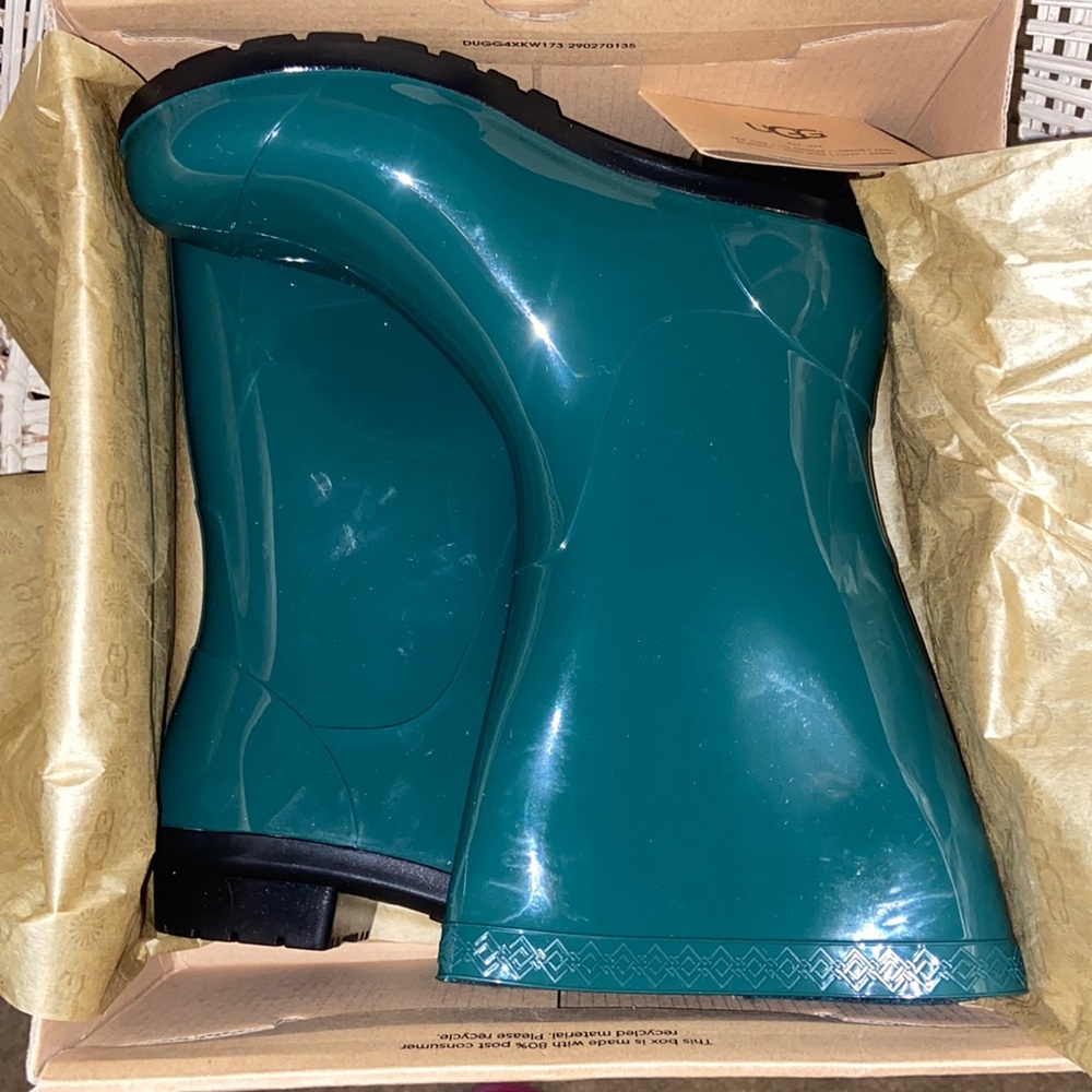 BigKidsGirls Short Ugg Rain Boots